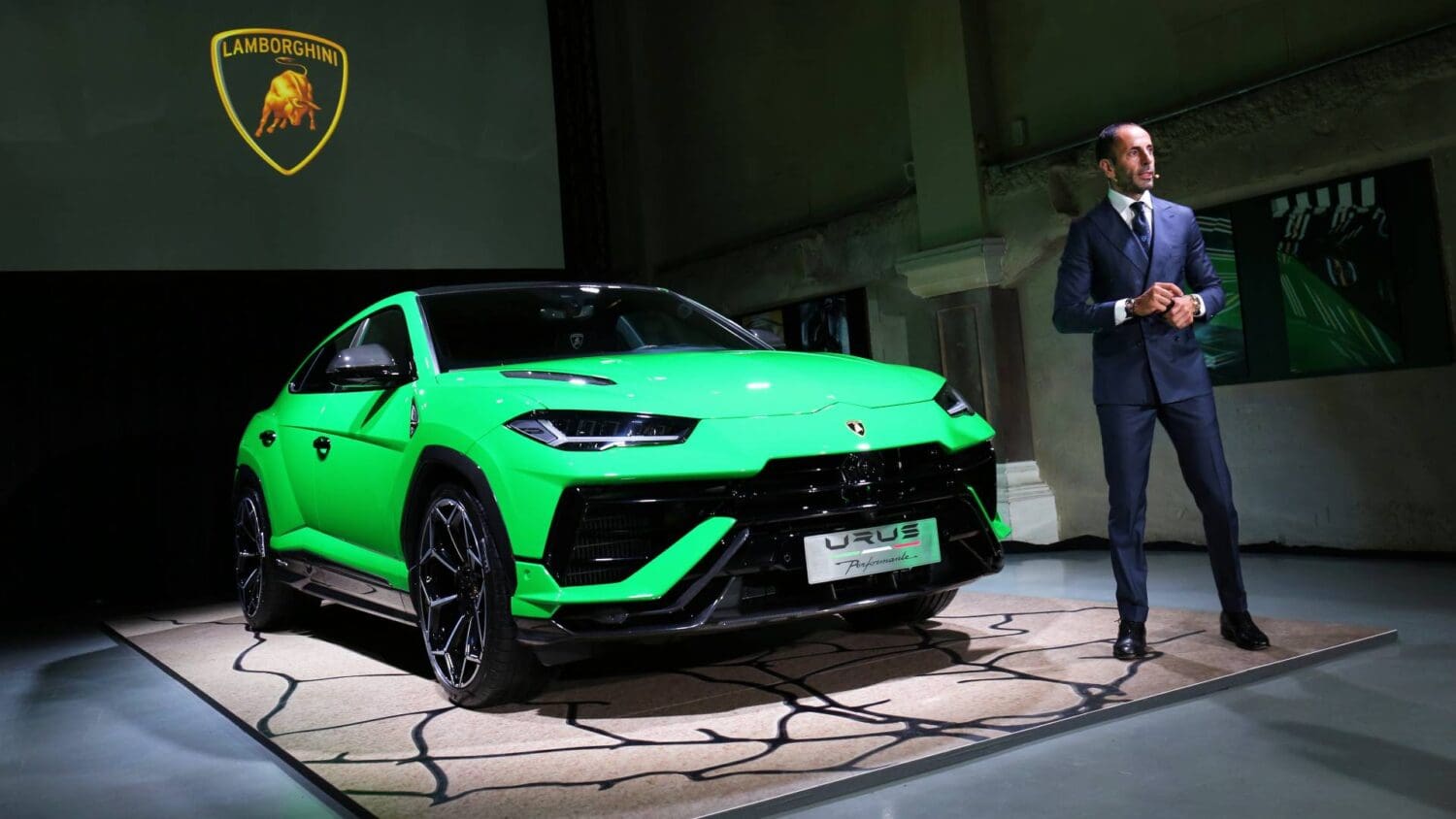 Urus Performante超級休旅1,380萬元起在臺上市　原廠：開起來和超跑一樣厲害！　