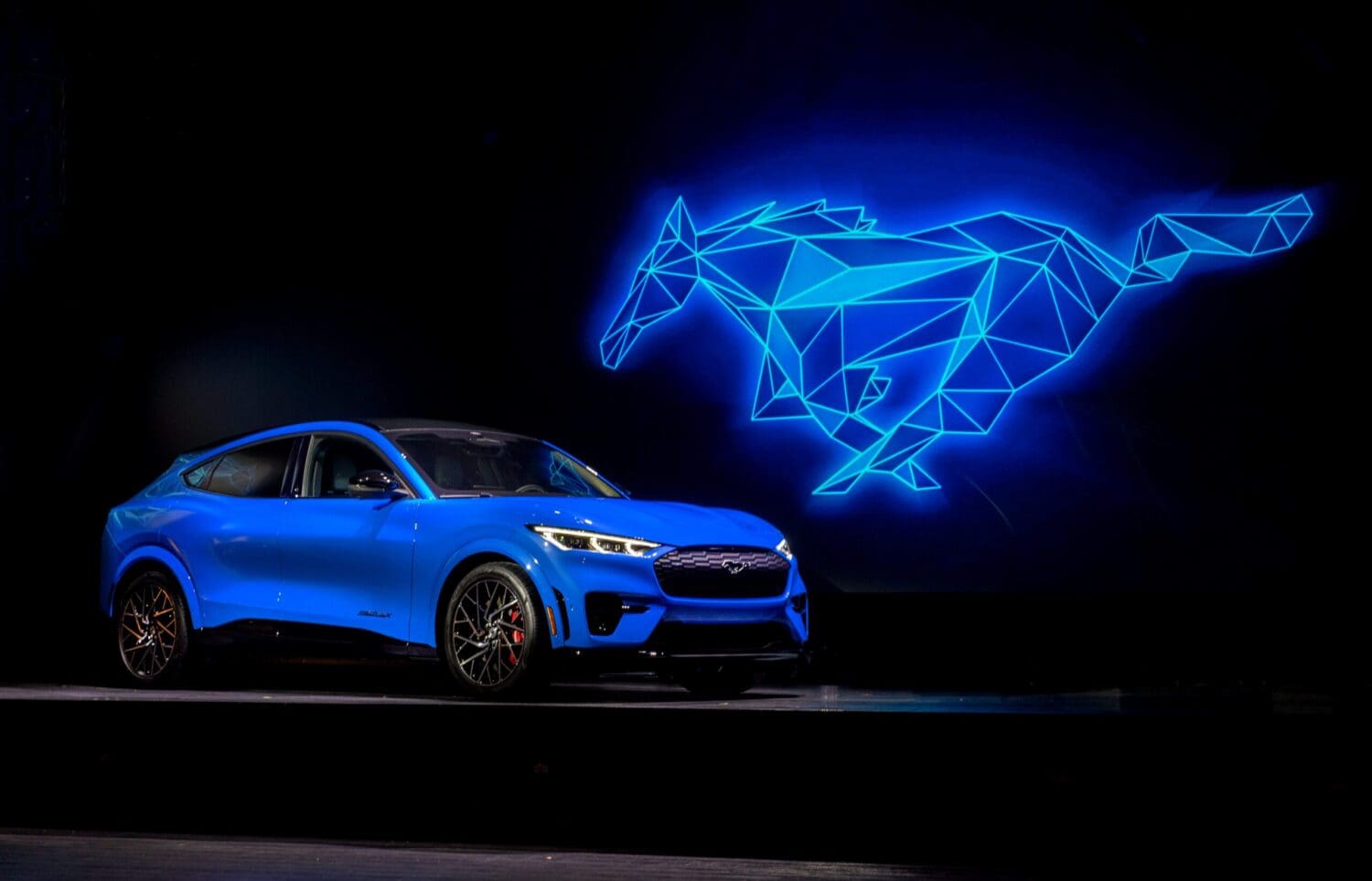 福特六和確認明年下半年導入Mustang Mach-E！　純電跑旅開啟Ford電能新世代