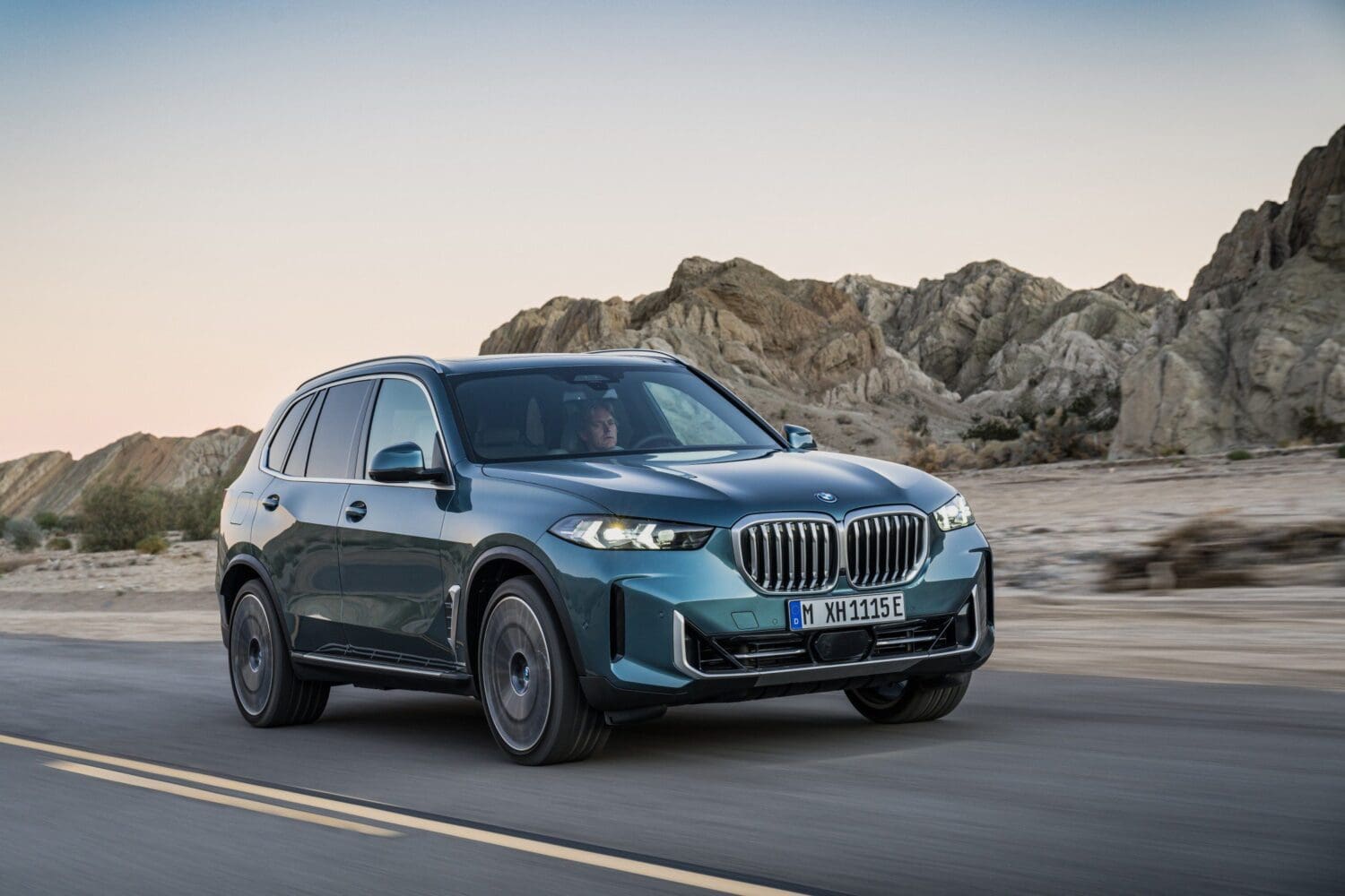 BMW X5、X6小改亮相　新動力升級＋曲面螢幕大提升