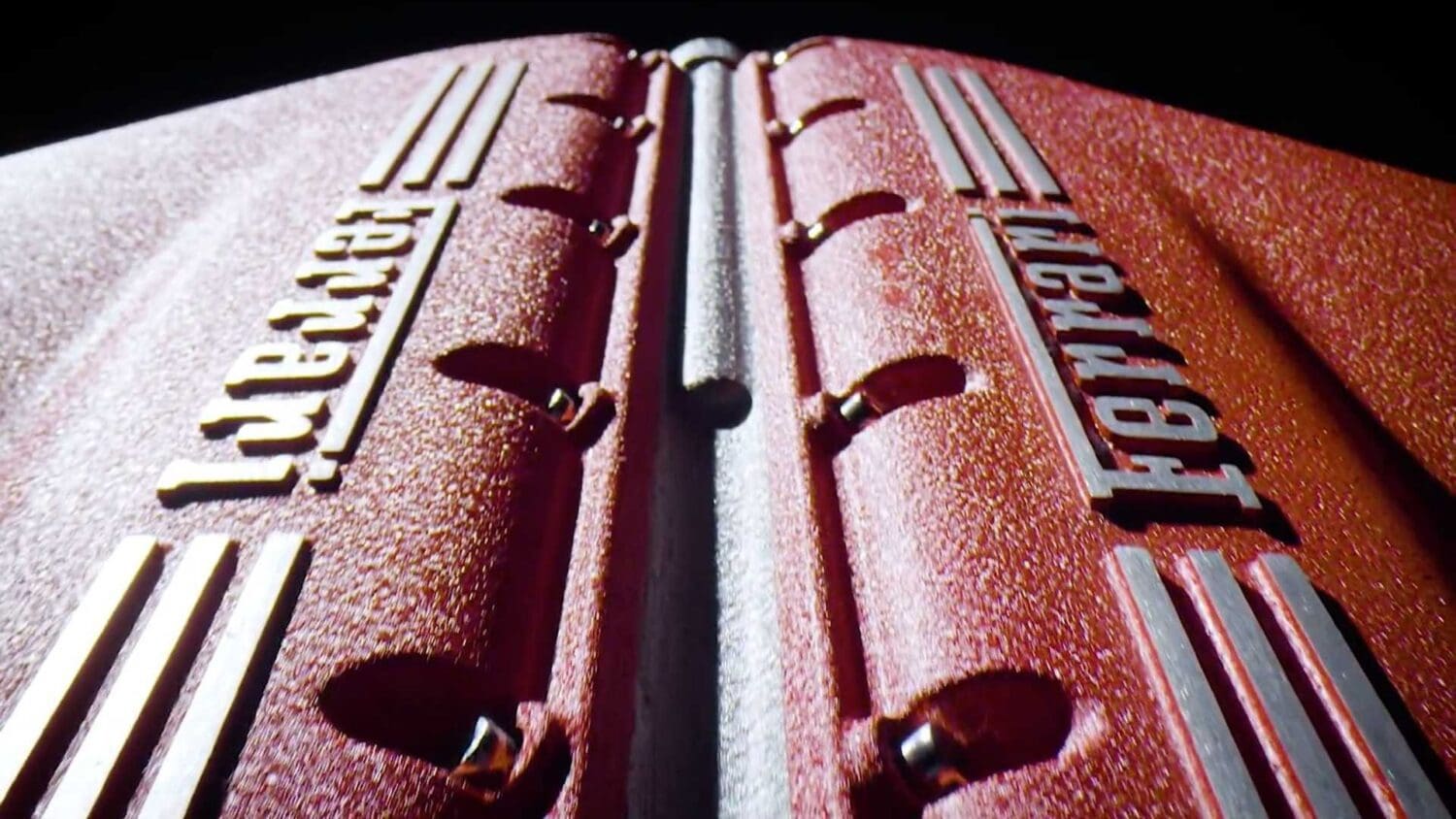 法拉利銷售破紀錄　去年賣出13,221輛汽車、淨利突破304億