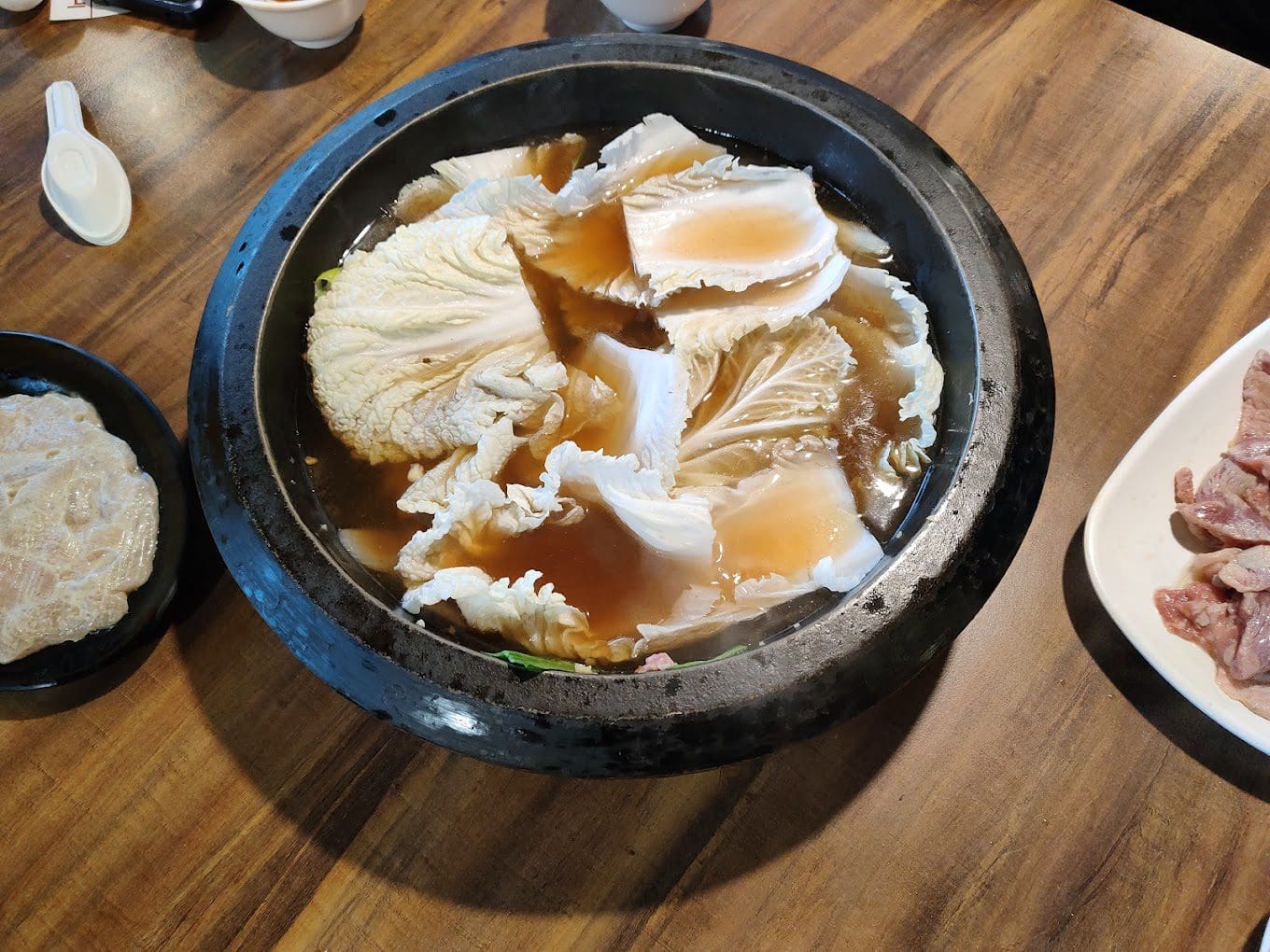 春假開車出遊去(下)　吃石頭火鍋賞海景好愜意！
