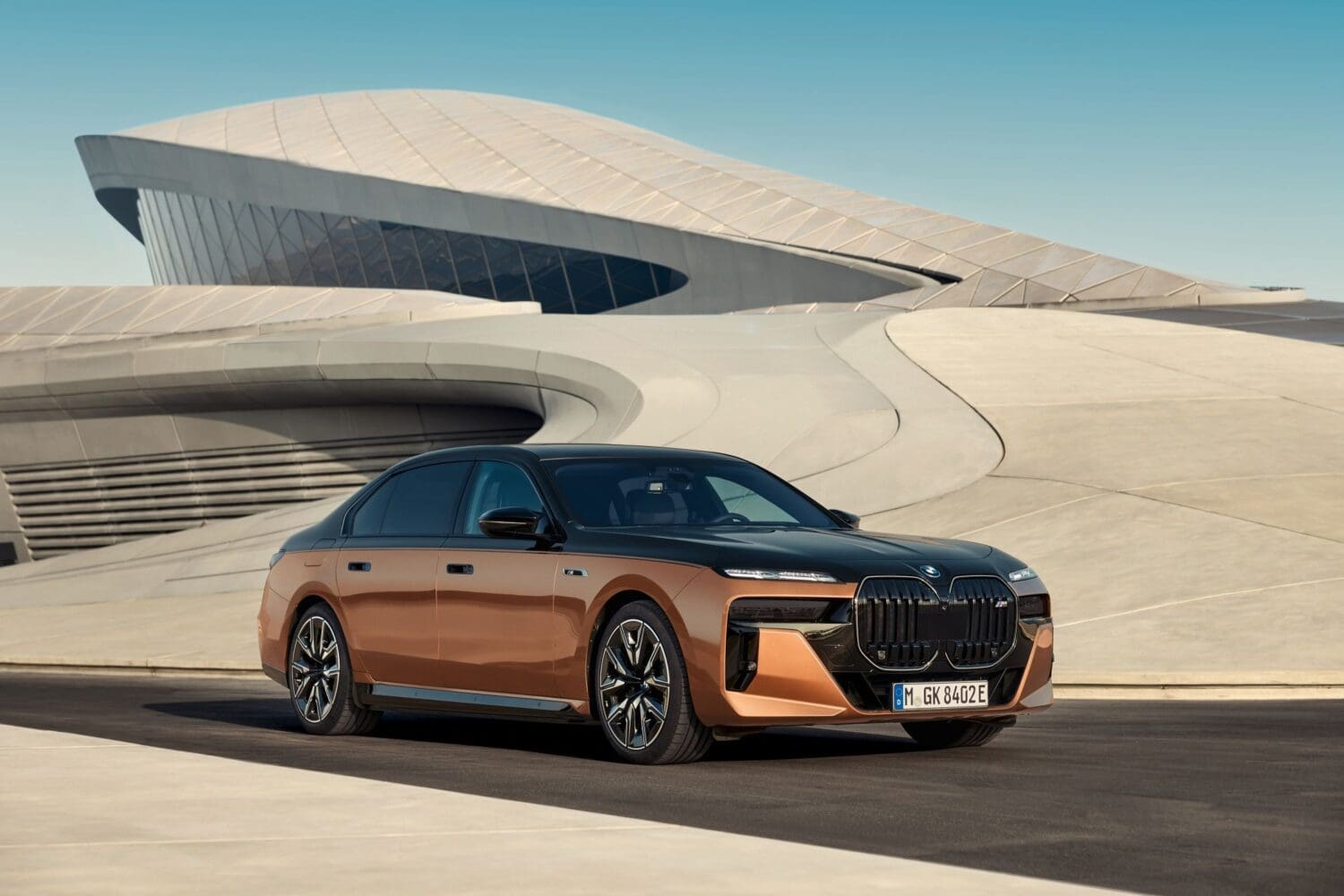 BMW i7 M70 xDrive 660匹輸出、560公里續航 BMW i7 M70 xDrive 660匹輸出、560公里續航