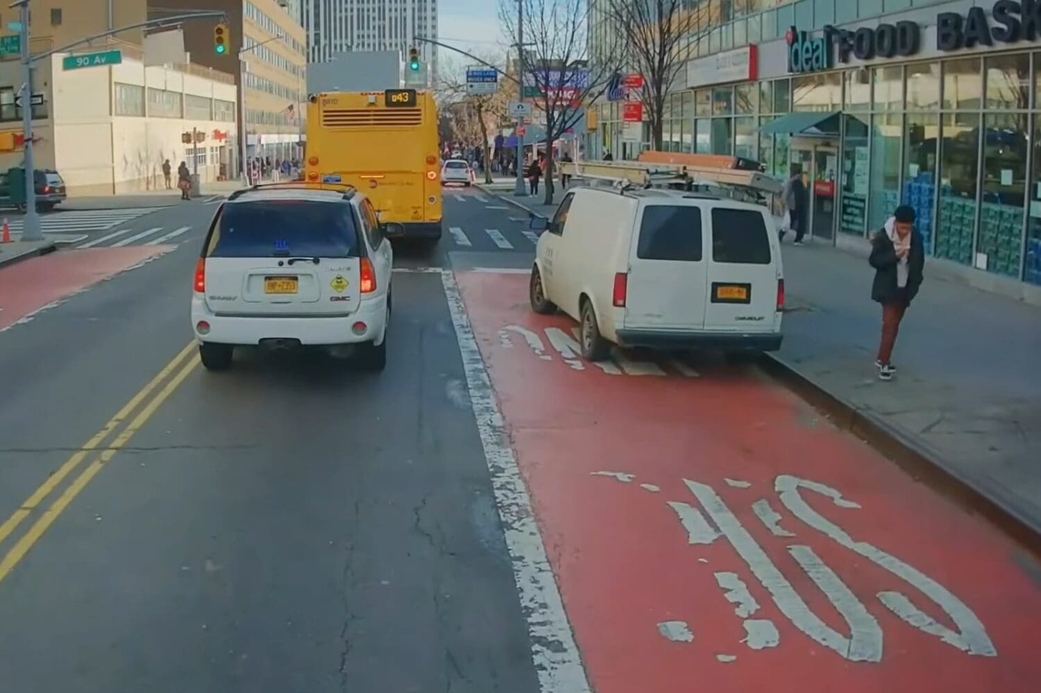 科技執法檢舉各種道路違規 美國紐約利用公車鏡頭取締駕駛 科技執法檢舉各種道路違規 美國紐約利用公車鏡頭取締駕駛