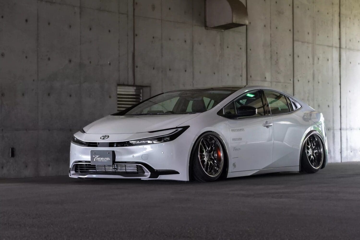 Toyota Prius改裝有夠殺 T-Demand將油電變成帥氣海拉風 Toyota Prius改裝有夠殺 T-Demand將油電變成帥氣海拉風
