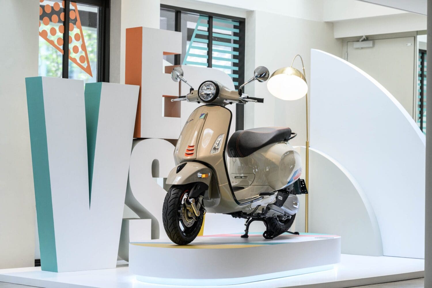 Vespa發表2023年式Sprint & Primavera四大車型　色膽包天絕對型！