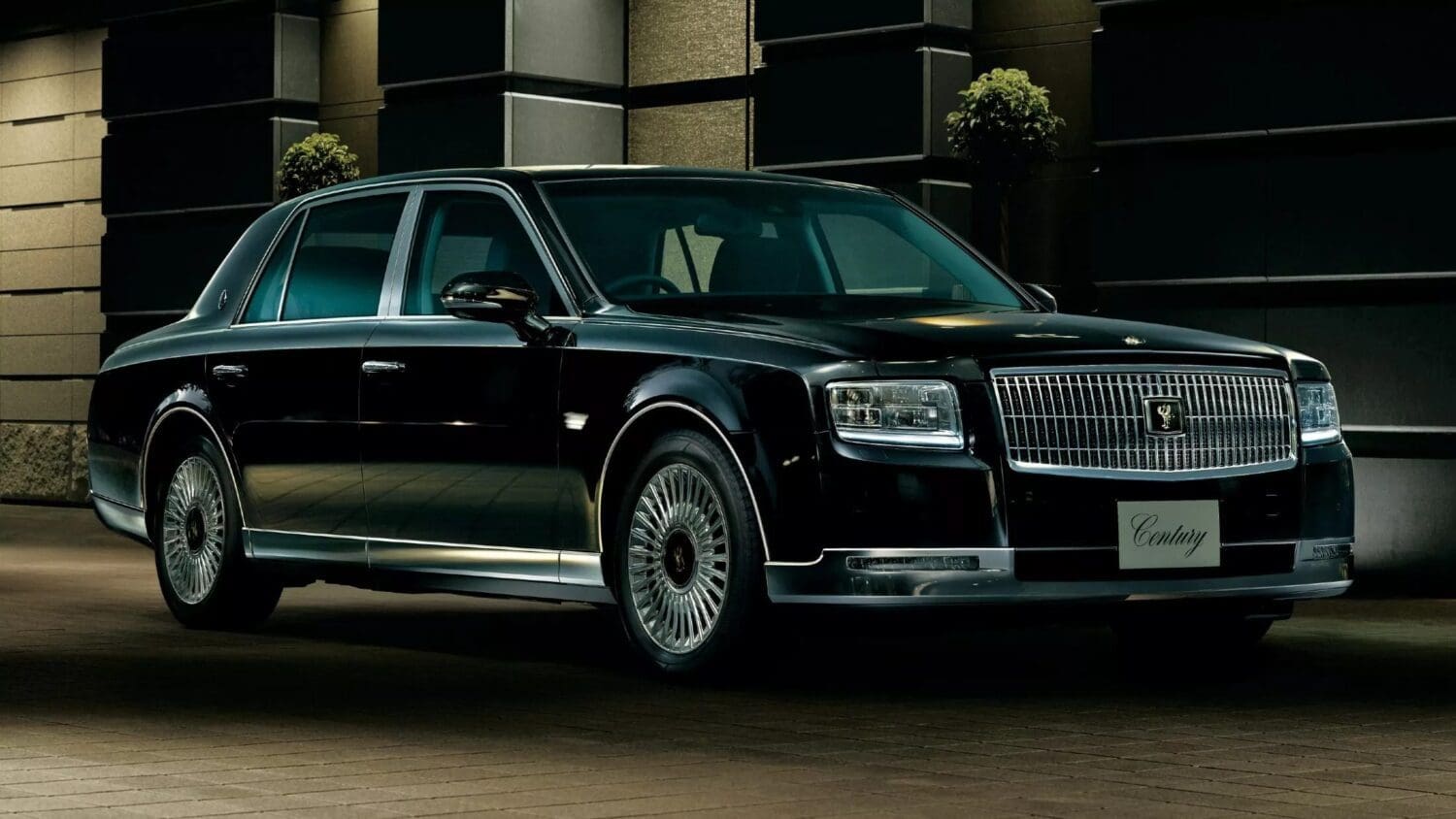 Toyota Century SUV年底前推出　頂級休旅車再現市場