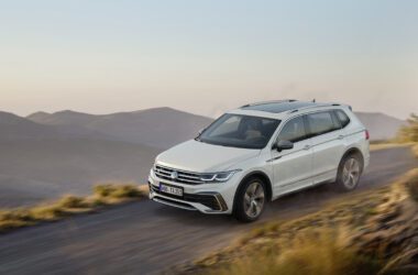 七人座運動休旅Tiguan Allspace 空間寬闊，第二、三排座椅打平後，行李廂空間可擴增至1,775公升，滿足日常所需。