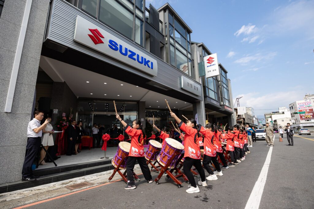 SUZUKI宜蘭營業所鄰近宜蘭火車站，緊鄰東門夜市等交通要衝及觀光特區，交通便利。(圖片提供：金鈴汽車)