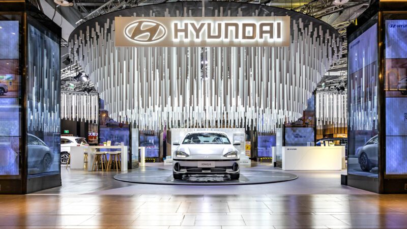 現代汽車於10月20日~12月4日至台北三創生活園區舉辦「Hyundai Gallery • For Tomorrow 走入現代，馭想未來」。(圖片提供：南陽實業)