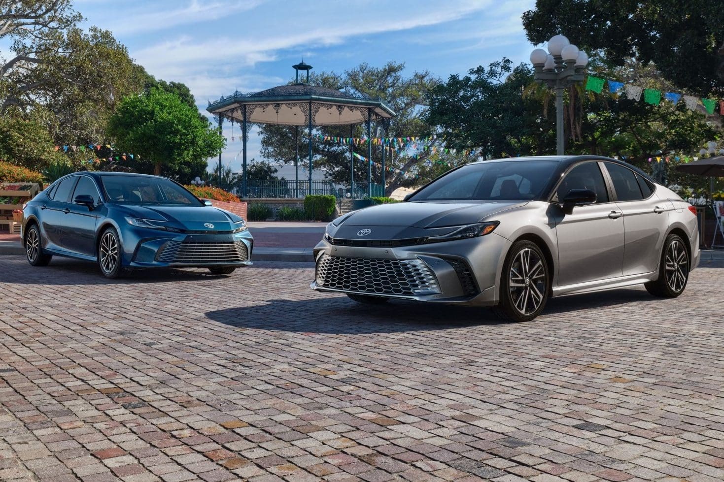 Toyota Camry大改款正式發表　油電四驅三馬達擁有235匹馬力
