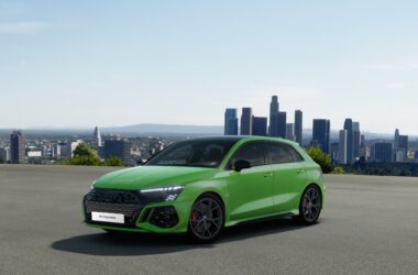 台灣奧迪推出限量Audi RS 3 Sportback Online Exclusive Edition，以勁跑外觀搭配19吋鑄造鋁合金輪圈及RS 跑車排氣系統，1月24日13:00 時起於台灣奧迪官網與myAudi TW app開放預訂。(圖片提供：Audi Taiwan)