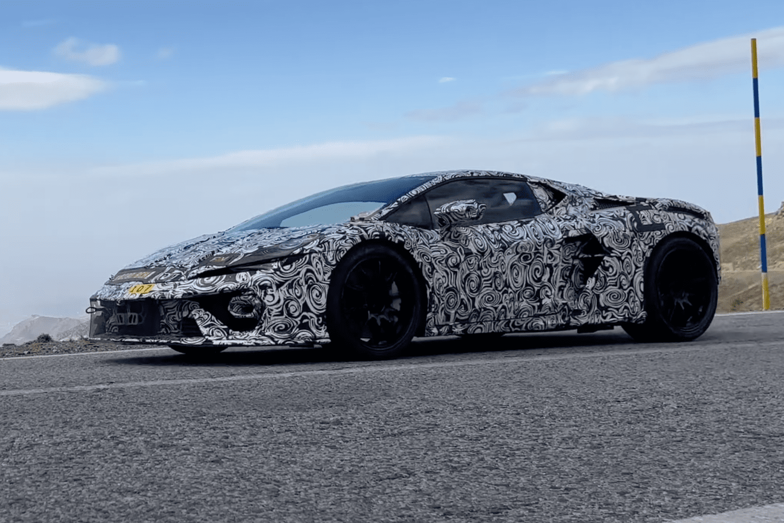 藍寶堅尼小牛後繼車款今年發表　V8油電動力創造更大馬力