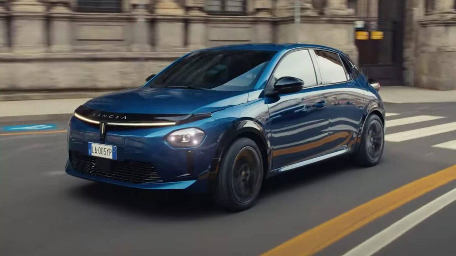 Lancia Ypsilon純電車款發表　都會用車取向續航里程403公里