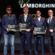 Lamborghini 臺灣總代理嘉鎷興業於全球評比中脫穎而出，Lamborghini Kaohsiung 服務中心榮頒 2023 Lamborghini Heroes Dealer Excellence Awards After Sales Category 全球冠軍、亞太區冠軍，Lamborghini Taichung 服務中心緊隨其後獲頒亞太區亞軍獎項。(圖片提供：嘉鎷興業)