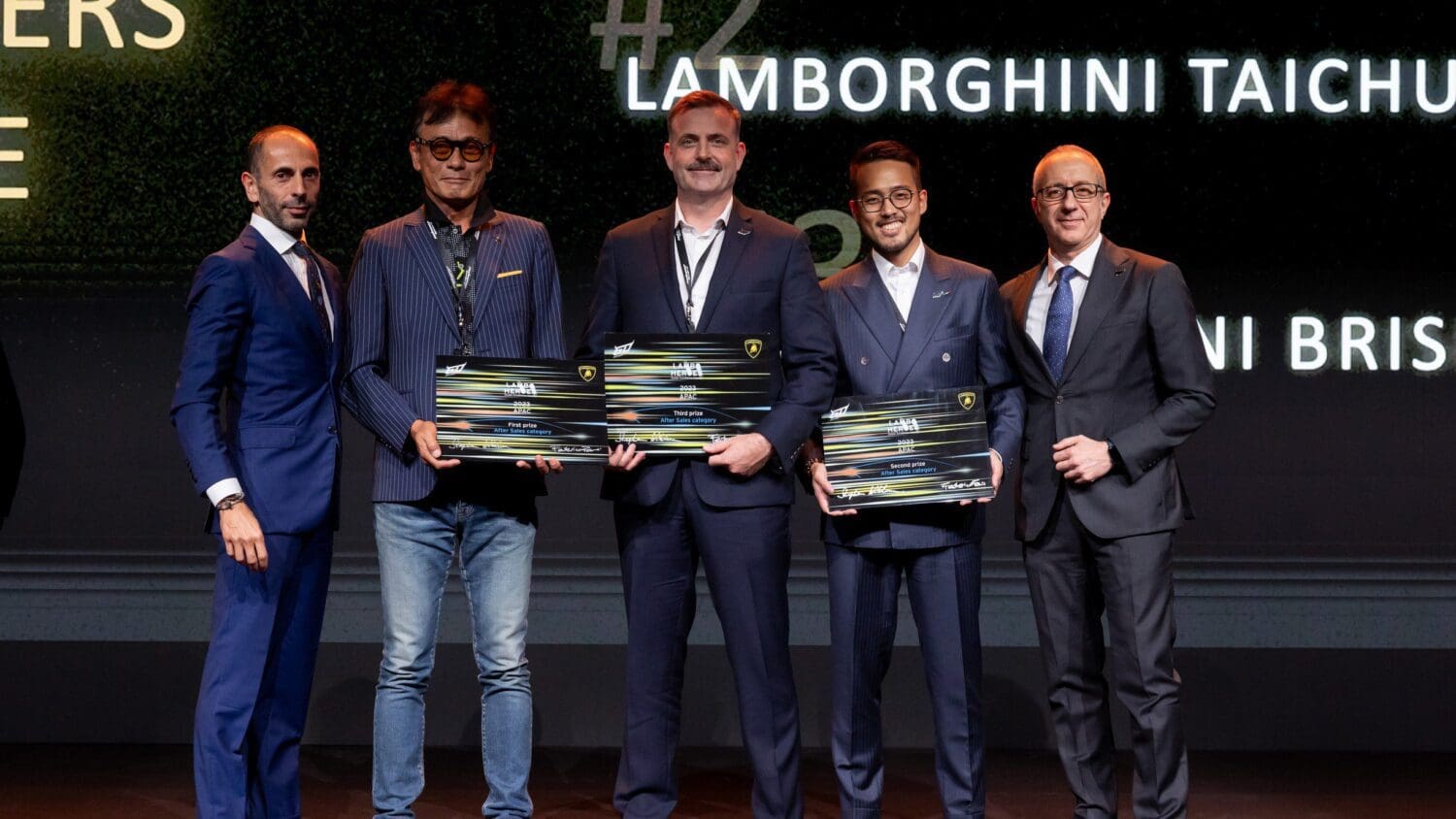 嘉鎷榮獲Lamborghini頒發2023年度全球最佳售後服務團隊 嘉鎷榮獲Lamborghini頒發2023年度全球最佳售後服務團隊