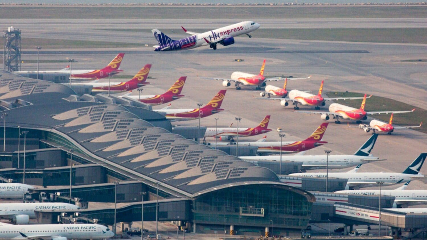 春節假期飛出國　飛航旅程一路都是眉角（買票、行李篇）！