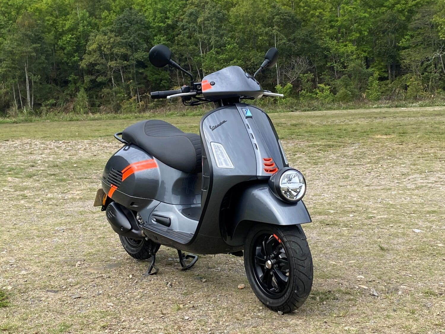 濃濃復古味Vespa GTV 300好迷人　靈巧易上手身價不凡！