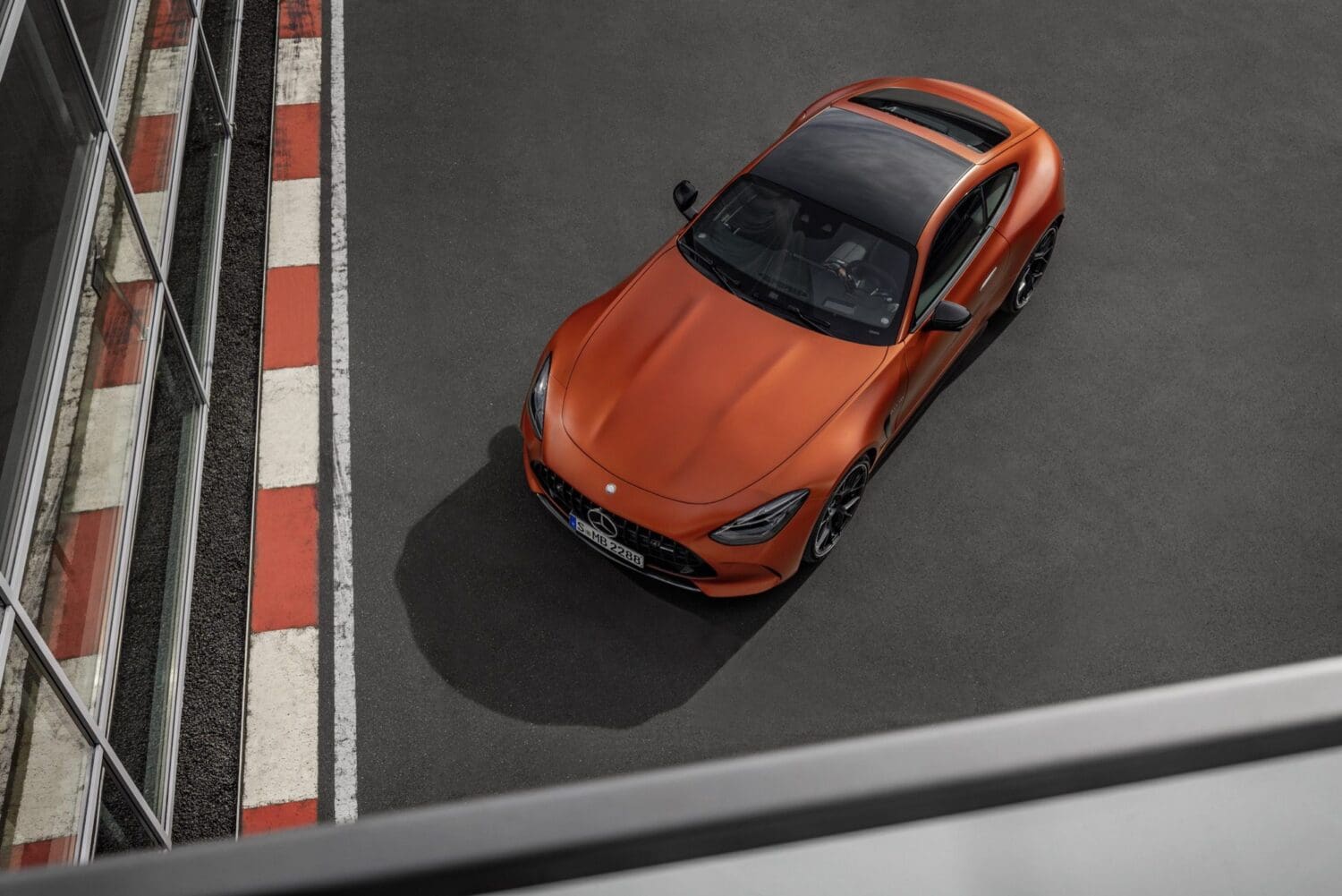 賓士AMG GT PHEV加速性能比超跑還強　百公里加速勝過AMG One