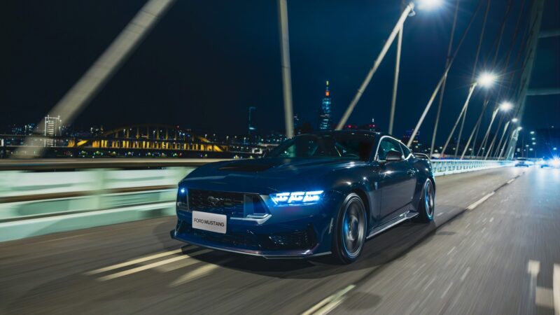 適逢Ford Mustang車系問世60週年，福特六和預告將在台導入全新第七代The All-New Ford Mustang頂尖性能車型Dark Horse Premium。(圖片提供：福特六和)