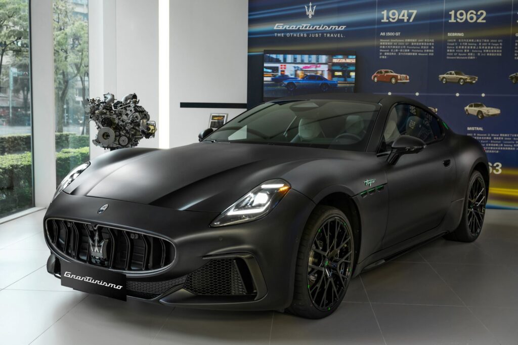 GranTurismo PrimaSerie 75 週年限量版 Trofeo 版本建議售價1,388 萬，由 Maserati 總代理臺灣蒙地拿導入限量 2 席，現已抵台並準備正式交付。(圖片提供：臺灣蒙地拿)