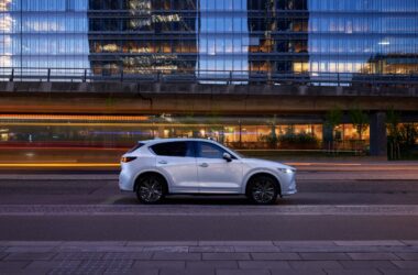 MAZDA CX-5 25 年式搶先登台，以強化配備、調整售價的模式回饋消費者的支持，於 7/31 前領牌便可享配備升級或限時優惠。(圖片提供：台灣馬自達)