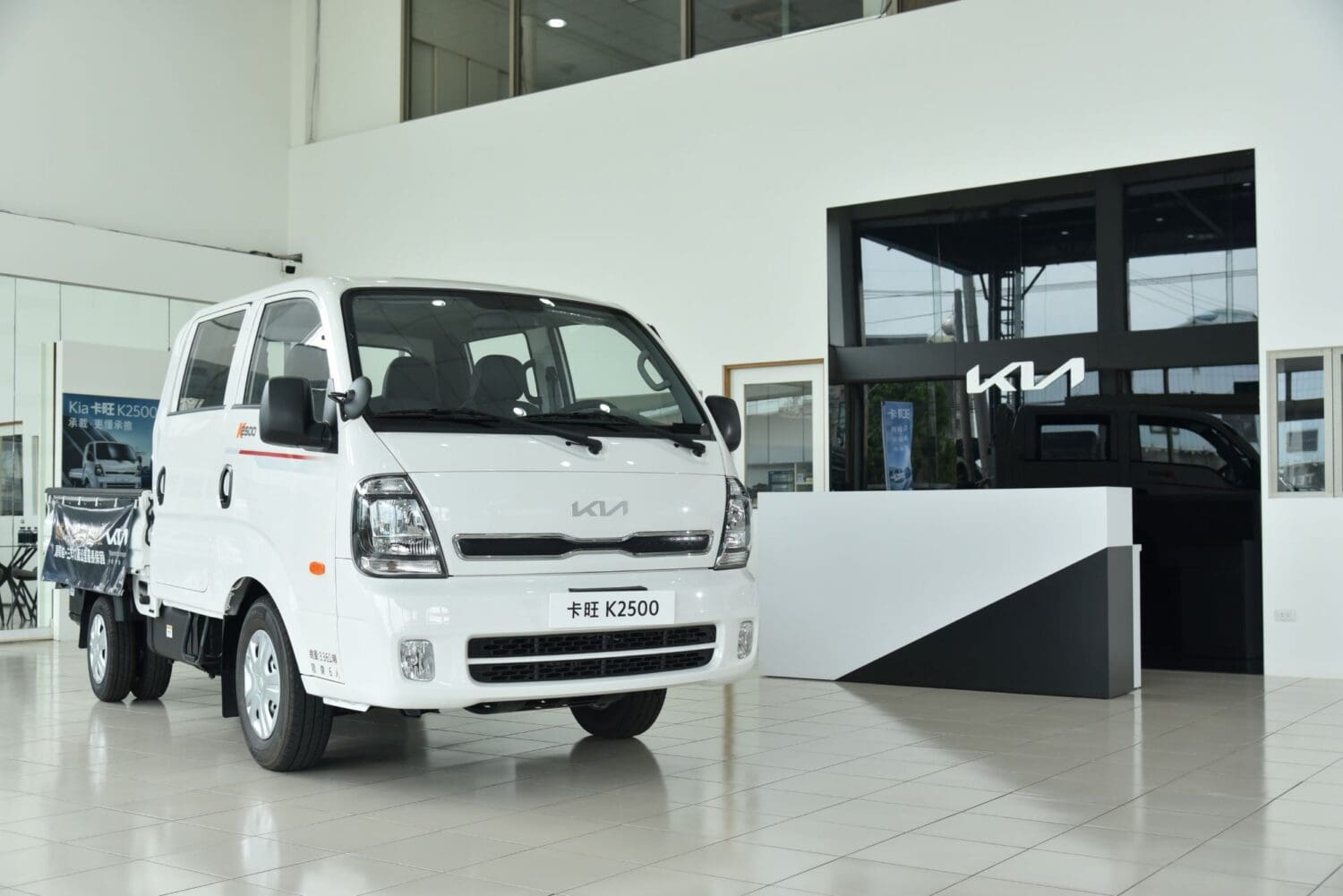 Kia全台商用車服務據點持續升級全新CI 2.0 Kia全台商用車服務據點持續升級全新CI 2.0