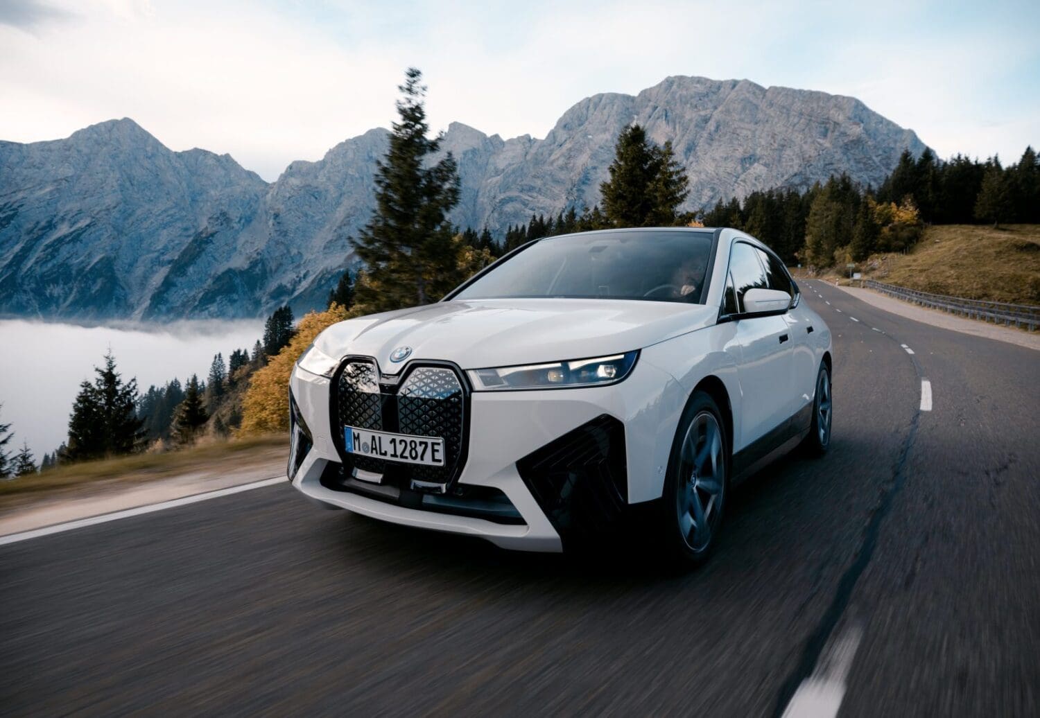 2025年式BMW iX純電旗艦休旅 正式上市 售價348萬元起 2025年式BMW iX純電旗艦休旅 正式上市 售價348萬元起