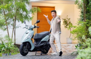 大地名流 2.0打破「省油車就是沒力」的魔咒，以光陽KYMCO Green Power第三代新引擎並結合德國噴射科技，以超優異的1級油耗、1公升可跑61.3公里、國民車125第一大馬力10.1匹，讓消費者在「省油」與「馬力」不再只能二選一，「國民車大帝」大地名流2.0，是可以整合兩者的最佳方案。(圖片提供：Kymco)