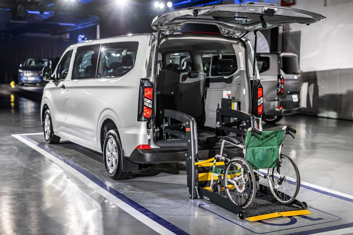 Ford旅行家、旅玩家擁有完整IPC福祉車套件獨步亞洲市場
