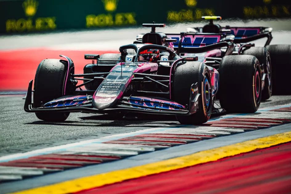 「地獄廚神」戈登·拉姆齊攜手F1一級方程式賽車，打造賽道上的米其林星級饗宴