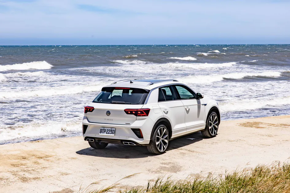 Volkswagen The T-Roc 全新25年式正式上市，以強勁動能展現率性跑格，280 TSI車型搭載附ACT主動式汽缸休止管理系統的1.5升直列四缸渦輪增壓引擎，搭配七速DSG雙離合器自手排，擁有最大馬力150ps及最大扭力25.5kgm；為回饋深受消費者喜愛的The T-Roc 280TSI Life及280TSI Style Design車型，新年式享與原年式同價 114.8 萬元、124.8萬元。