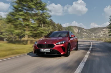 全新第二代BMW 2系列Gran Coupé豪華四門轎跑車預售正式啟動。首波導入全新BMW 220 Gran Coupé M Racing Edition，預售參考價為新台幣189萬元