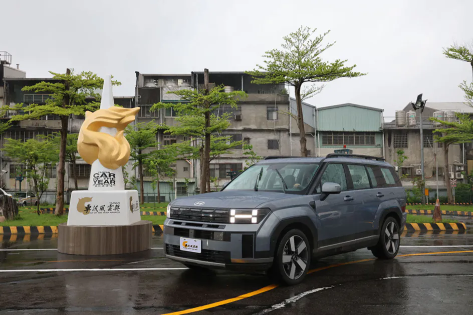 2025車訊風雲獎 最佳進口大型SUV Hyundai Santa Fe