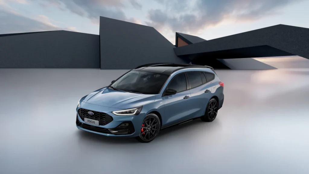 New Ford Focus Wagon紐柏林限定版，維持精湛動力核心及豐富車用科技配備表現，以全方位領先姿態，續寫永恆至高點Timeless Focus的經典里程碑。