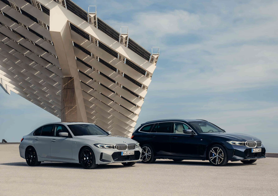 為歡慶BMW經典3系列問世50週年，BMW總代理汎德推出限時優惠購車禮遇，凡於7月底前完成BMW 3系列與3系列Touring交車領牌，即可享3年／4萬公里原廠保養套裝。同時提供多元靈活的購車方案，包括低月付9,900元起分期購車優惠，或100萬元48期低利率專案，另也提供3年租賃禮遇方案。針對指定年式車型，更限時加贈1年乙式全險與原廠第4年延長保固，打造兼具駕馭樂趣與擁車保障的雙重享受