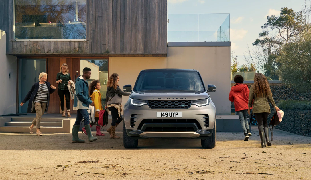 JLR 盛夏購車禮遇方案開跑!敬邀即刻入主,享受最佳購車時機 JLR 盛夏購車禮遇方案開跑!敬邀即刻入主,享受最佳購車時機