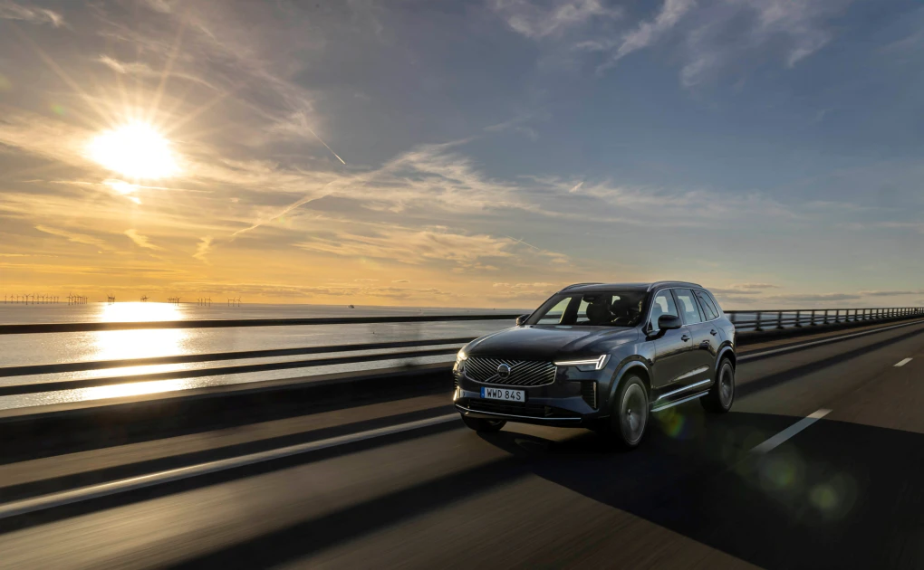 The New XC90 共有 B5 48V 以及 T8 PHEV 兩款動力可供選擇