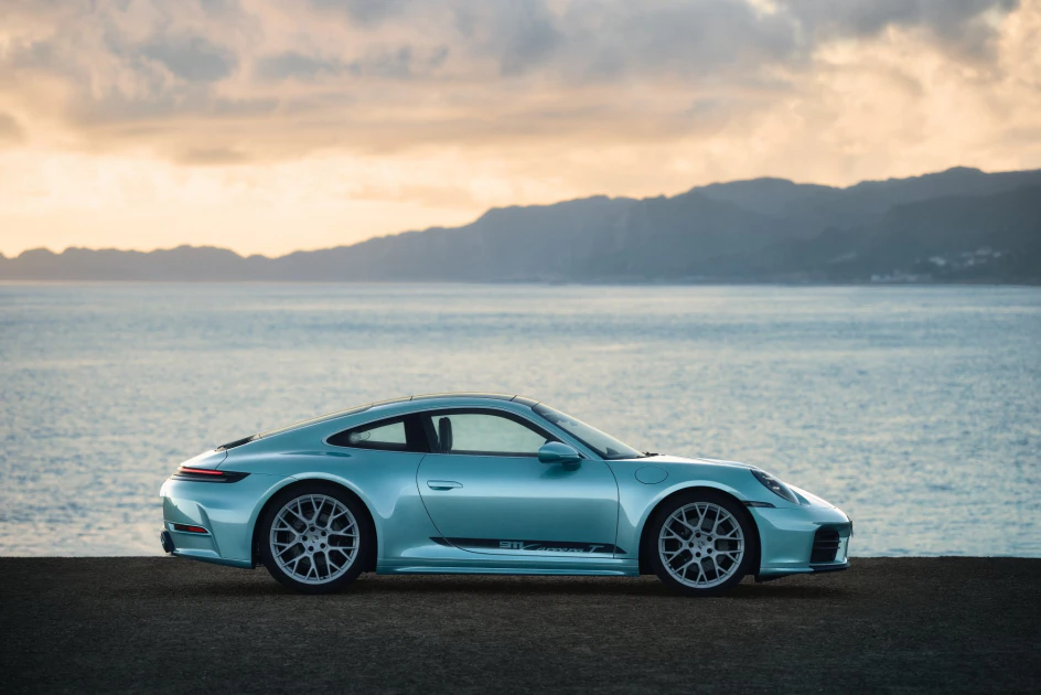 台灣保時捷與Sonderwunsch 聯手鉅獻：911 Carrera T「Formosa」致敬台灣山海美景