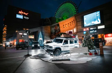 INEOS Grenadier 英倫硬派耶誕車隊壯闊巡遊　點亮城市夜色
