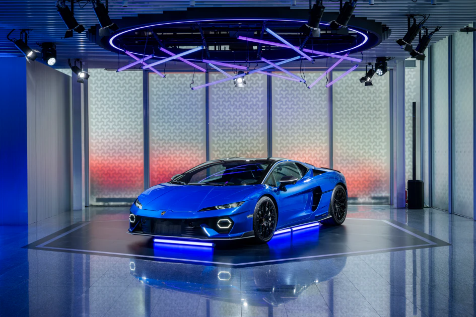 蠻牛犇擎盛典 Lamborghini 全車系混合動力陣容首度齊聚臺灣