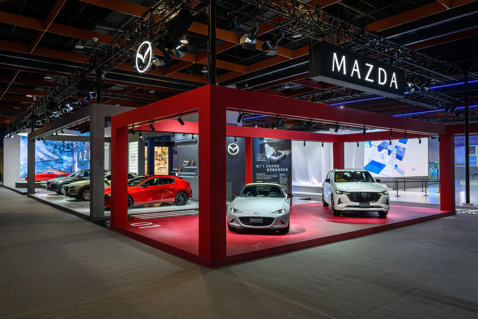 「後驅工藝」：從 MX-5 到 CX-60，MAZDA 以縱置後驅造車工藝，展現「人馬一体」駕馭哲學在不同車型定位中的延伸，以及一致的操控本質。