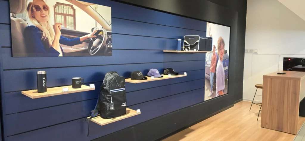 以133 項全面車況認證悉心檢測，並且承諾8大保證含透明車歷、購前試駕、售後7天鑑賞期與無限里程原廠保固，Certified Pre-Owned福斯原廠認證中古車全方位構築安心無虞的中古車買賣選擇，而與新車相同的升級交車禮遇更帶來尊榮購車體驗。