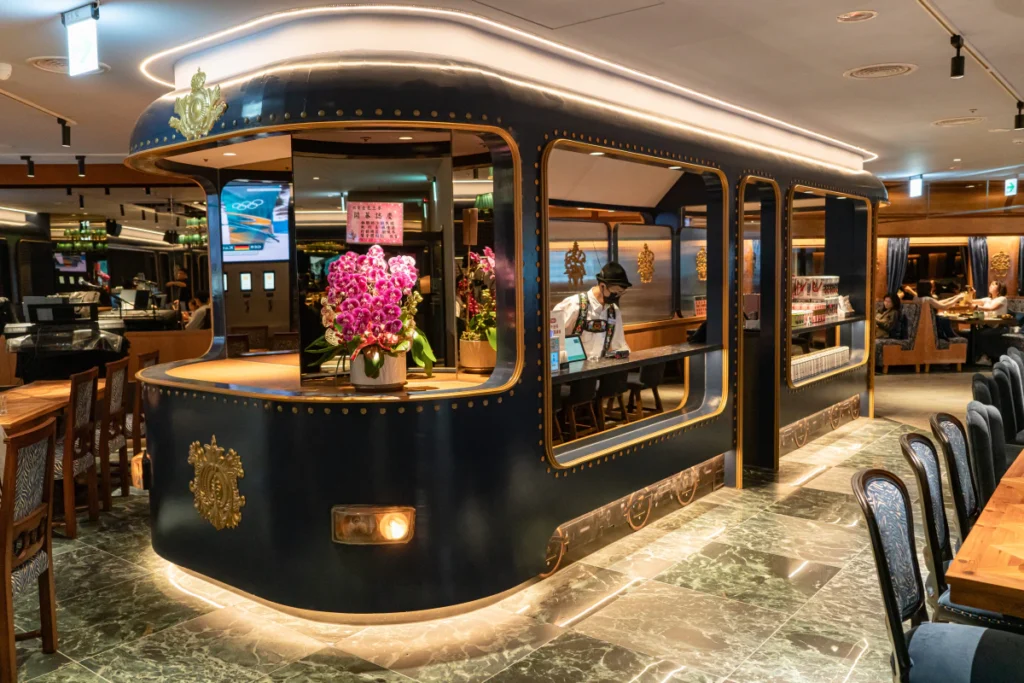 嘉義人等到了！「金色三麥」進駐嘉義耐斯，火車車廂化身餐酒館、4款限定菜色必吃