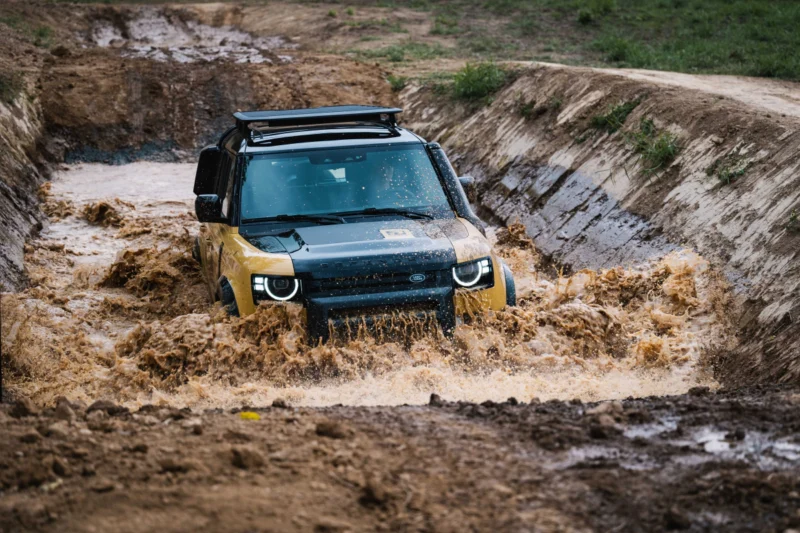 DEFENDER TROPHY 全球探險挑戰賽首度登台　全新 26 年式 DEFENDER TROPHY EDITION 限定版正式發表