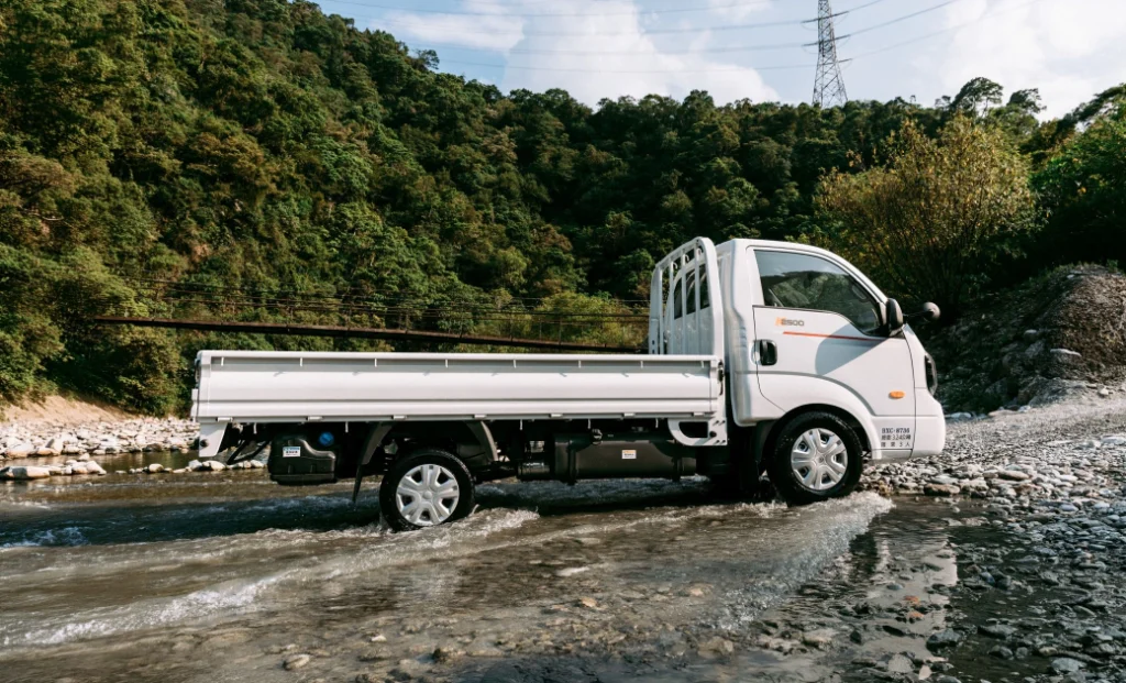Kia總代理台灣森那美起亞於三月份推出全新Kia卡旺K2500購車優惠方案，包含高額零利率、全車系贈送隔熱紙，以及「領牌零負擔」優惠。