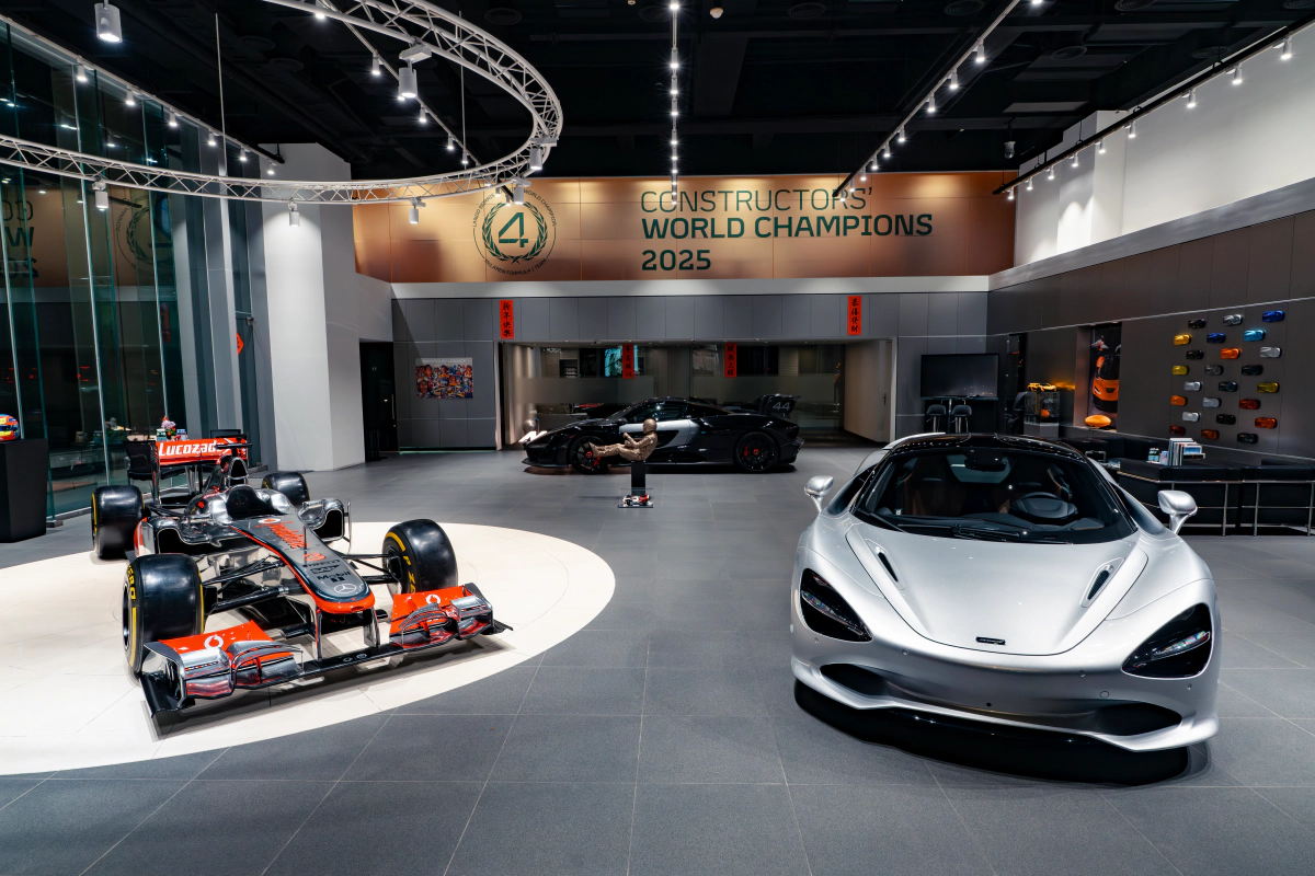 McLaren 台北展間慶祝 F1 雙冠榮耀　致敬 2025 賽季輝煌成就