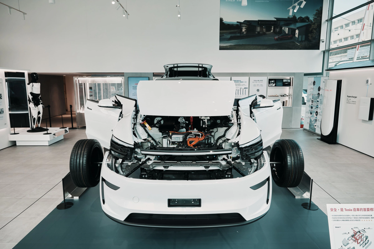 全台唯一 Tesla Museum 南港揭幕 推出本季新車主抽 10 股 Tesla 股票活動 全台唯一 Tesla Museum 南港揭幕 推出本季新車主抽 10 股 Tesla 股票活動