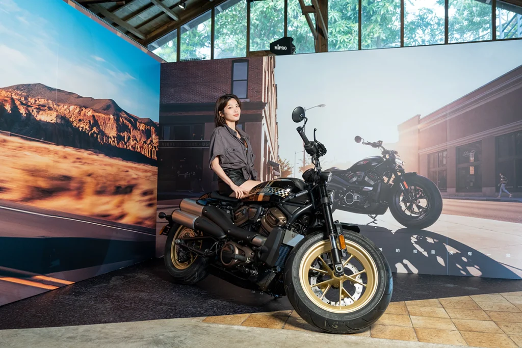 Harley-Davidson 限量訂製車型Sportster S — Victory Legacy《賽道傳奇》特仕版