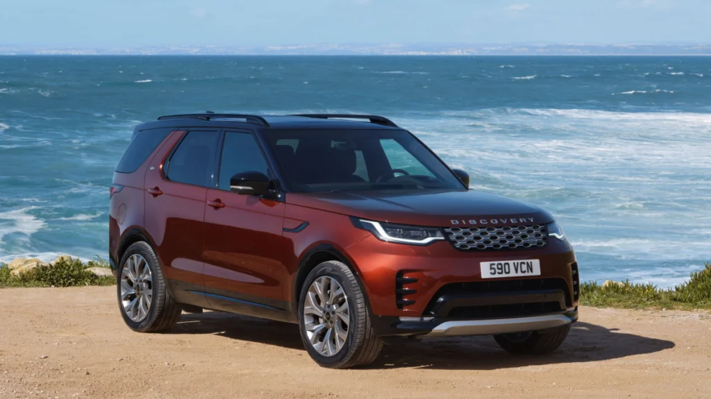 全新 Discovery Gemini Edition 限定版提供 6 款車色選項，包含全新導入 Discovery 品牌車系的 Sedona Red 聖多納紅。