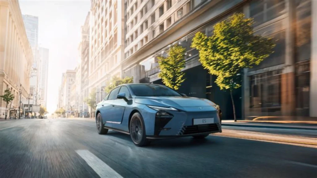 LEXUS 新世代旗艦房車 ALL NEW ES 磅礴登場